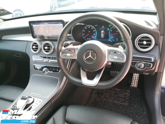 2020 梅赛德斯-奔驰 C 级 C200 AMG W205 全新改款年份 2020 千 45000 km 全方位服务循环保修至 11 月 2024