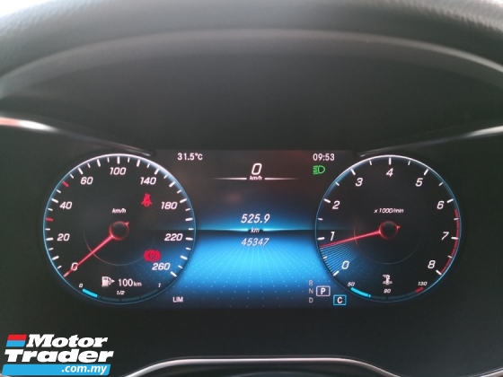 2020 梅赛德斯-奔驰 C 级 C200 AMG W205 全新改款年份 2020 千 45000 km 全方位服务循环保修至 11 月 2024