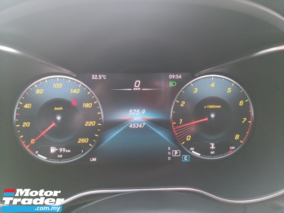 2020 梅赛德斯-奔驰 C 级 C200 AMG W205 全新改款年份 2020 千 45000 km 全方位服务循环保修至 11 月 2024