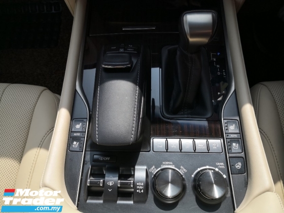 2017 LEXUS LX570 CBU LEXUS IMPORTED BAHARU JEPUN Buatan Tahun 2017 VVIP batu 45k km sahaja Full Service Lexus Malaysia