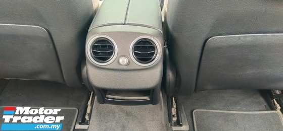 2016 梅赛德斯-奔驰 C 级 C200 2.0cc AVT (一个) 2016 CKD 118K KM 2 年保修 