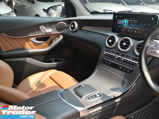 2021 梅赛德斯-奔驰 GLC 级 GLC200 AMG 系列 制造年份 2021 CKD 全方位服务 HAP SENG 54k 公里保修期内 8.2025 不错 没有 2828