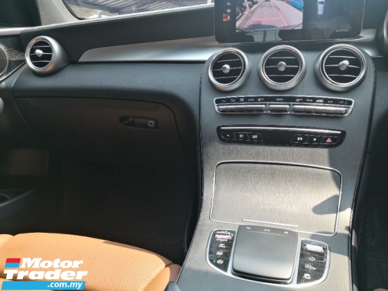 2021 梅赛德斯-奔驰 GLC 级 GLC200 AMG 系列 制造年份 2021 CKD 全方位服务 HAP SENG 54k 公里保修期内 8.2025 不错 没有 2828