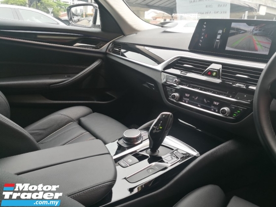 2018 宝马 5 530e 系列 2.0 Sport iPerformance CKD 里程仅 34000 公里 全方位服务 INGRESS AUTO 保修 6/2024
