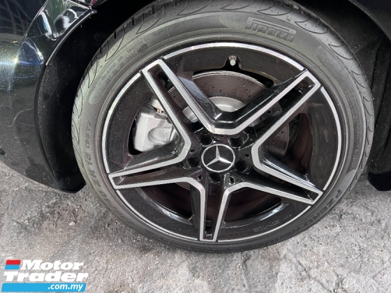 2019 MERCEDES-BENZ A35 AMG Premium Plus PanRoof