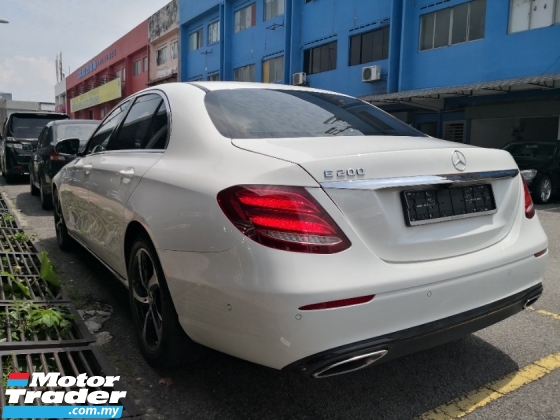 2019 MERCEDES-BENZ E-CLASS E200 CKD Gaya Sukan Tempatan Avantgarde 197BHP 71000 km Perkhidmatan Penuh HAP SENG (( percuma 2 thn Waranti ))