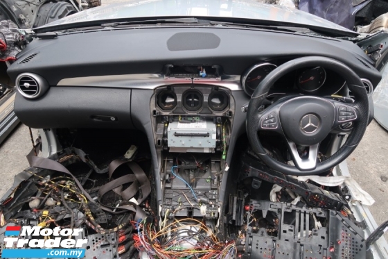 MERCEDES W205 HALF CUT SPARE PARTS Half-cut 