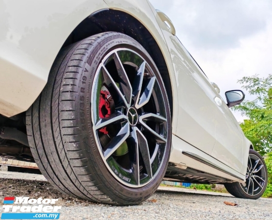 2019 梅赛德斯-奔驰 C 级 C300 AMG 全套服务出售