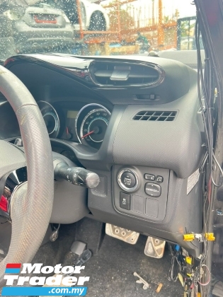 TOYOTA WISH ZGE20 HALF CUT 2.0 Half-cut 