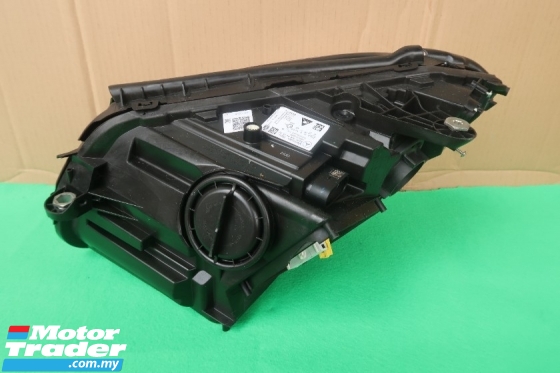 MERCEDES W205 HEADLAMP RH 2019 Lighting 