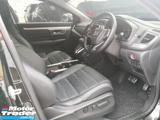 2023 HONDA CR-V 2.0i VTEC Model Baru TAHUN DIBUAT 2023 Selesai 14000 km Sahaja Waranti KAH MOTOR Servis Penuh hingga Mac 2028 