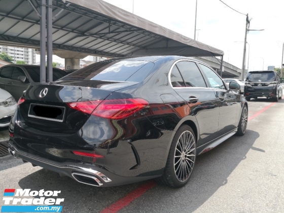 2023 MERCEDES-BENZ C-CLASS C300 AMG Model Baharu TAHUN DIBUAT 2023 CKD Selesai 15000 km Sahaja Di Bawah Mercedes Malaysia Waranti kepada 2027