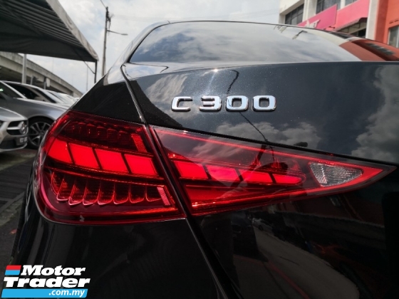 2023 MERCEDES-BENZ C-CLASS C300 AMG Model Baharu TAHUN DIBUAT 2023 CKD Selesai 15000 km Sahaja Di Bawah Mercedes Malaysia Waranti kepada 2027