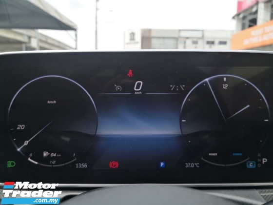 2023 MERCEDES-BENZ C-CLASS C300 AMG Model Baharu TAHUN DIBUAT 2023 CKD Selesai 15000 km Sahaja Di Bawah Mercedes Malaysia Waranti kepada 2027