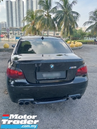 2005 BMW  M5