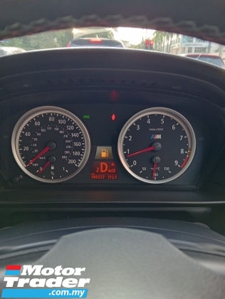 2005 BMW  M5