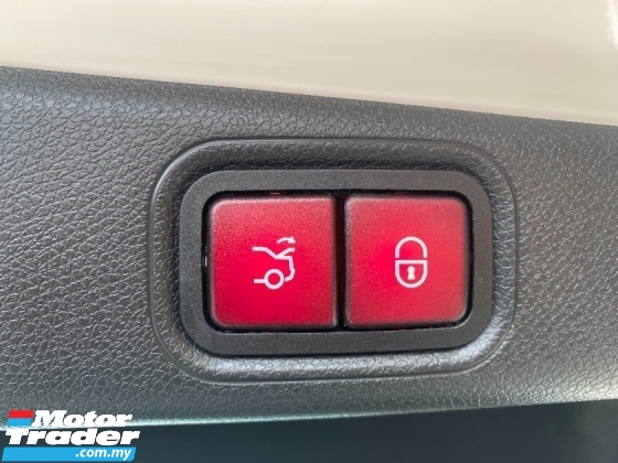 2018 MERCEDES-BENZ E-CLASS 350e AMG CKD 全服务记录保修至 26