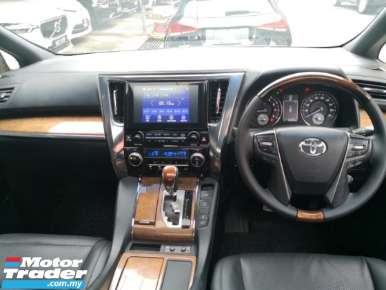 2015 丰田ALPHARD 3.5 行政酒廊满载规格年份制造 2015 已转换 2018 全新改版 (2 年保修) 