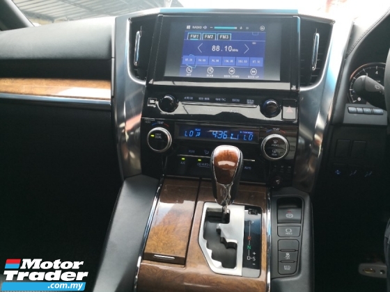2015 丰田ALPHARD 3.5 行政酒廊满载规格年份制造 2015 已转换 2018 全新改版 (2 年保修) 