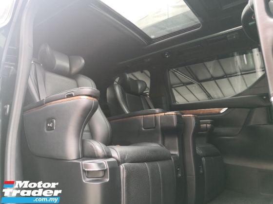 2015 丰田ALPHARD 3.5 行政酒廊满载规格年份制造 2015 已转换 2018 全新改版 (2 年保修) 