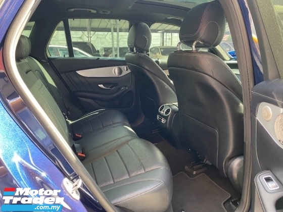 2021 MERCEDES-BENZ GLC 300 2.0(一个) 保修期内的完整服务记录 2025