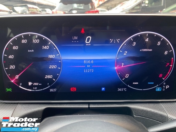 2023 梅赛德斯-奔驰 C 级 C200 CKD AVT 11K KM 完成全套服务 UW2027