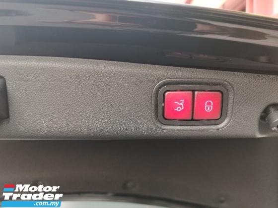 2019 奔驰E级 2019 梅赛德斯-奔驰E350 2.0 AMG CKD 注册 2020 51ķKM全部服务记录 