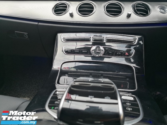 2016 MERCEDES-BENZ E-CLASS E200 W213 Avantgarde YEAR MADE 2016 Mil 80k km Full Service Hap Seng ((( 2 Yrs Warranty )))