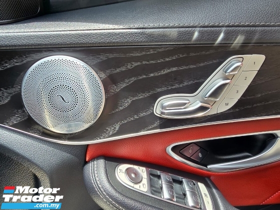 2019 梅赛德斯-奔驰 C 级 C300 2.0cc AMG 线 (CKD) (自由 2 YWRTY) REG 2019