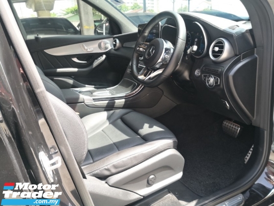 2020 MERCEDES-BENZ GLC-CLASS GLC300 2.0cc AMG Tahun Dibuat 2020 4Matic Mil 30000 km Sahaja Waranti CYCLE Servis Penuh kepada 2025