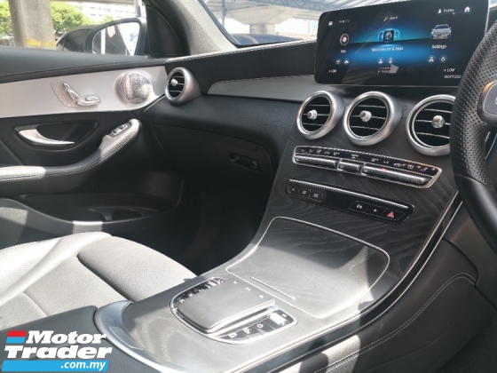 2020 MERCEDES-BENZ GLC-CLASS GLC300 2.0cc AMG Tahun Dibuat 2020 4Matic Mil 30000 km Sahaja Waranti CYCLE Servis Penuh kepada 2025