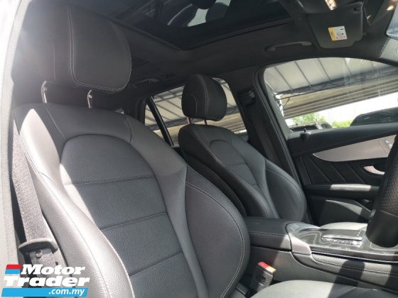 2020 MERCEDES-BENZ GLC-CLASS GLC300 2.0cc AMG Tahun Dibuat 2020 4Matic Mil 30000 km Sahaja Waranti CYCLE Servis Penuh kepada 2025