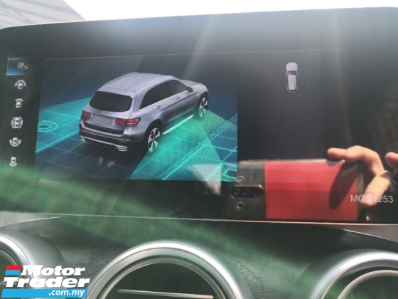 2020 MERCEDES-BENZ GLC-CLASS GLC300 2.0cc AMG Tahun Dibuat 2020 4Matic Mil 30000 km Sahaja Waranti CYCLE Servis Penuh kepada 2025