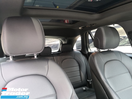2020 MERCEDES-BENZ GLC-CLASS GLC300 2.0cc AMG Tahun Dibuat 2020 4Matic Mil 30000 km Sahaja Waranti CYCLE Servis Penuh kepada 2025