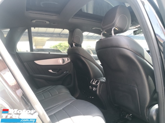 2020 MERCEDES-BENZ GLC-CLASS GLC300 2.0cc AMG Tahun Dibuat 2020 4Matic Mil 30000 km Sahaja Waranti CYCLE Servis Penuh kepada 2025