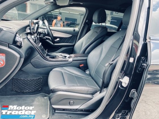 2018 MERCEDES-BENZ GLC 250 2.0 (A) AMG CKD Tahun Sebenar Buat Waranti Percuma