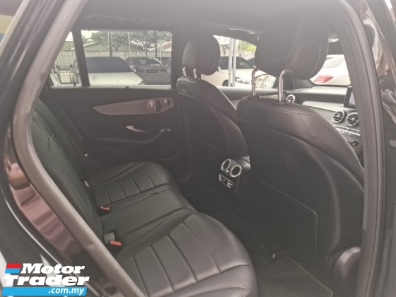 2018 MERCEDES-BENZ GLC 250 2018 Mercedes-Benz GLC250 2.0 But Kuasa Bumbung Panaromik MATIC AMG CKD 