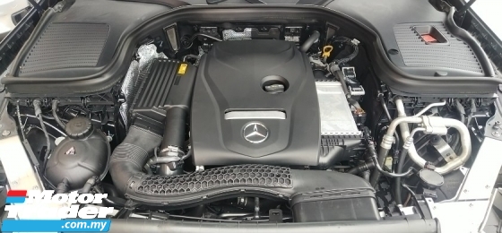 2018 梅赛德斯-奔驰 GLC GLC300 2.0cc AMG 轿跑车 (一个) L/MIL-58K 公里, 2年保修期