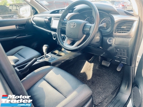2017 TOYOTA HILUX 2.4 (A) Kulit Rekod Servis Penuh G VNT 64K KM