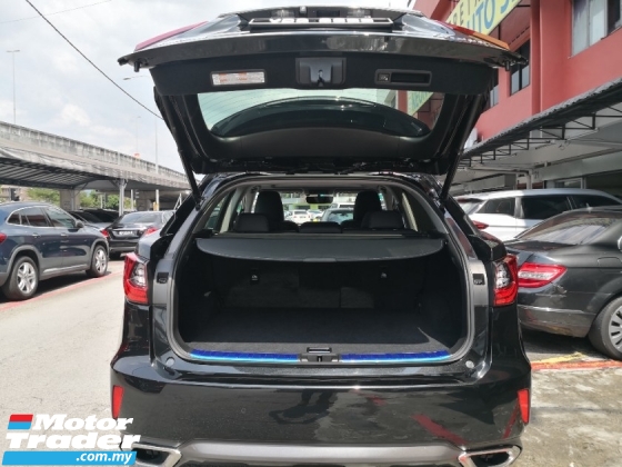2019 雷克萨斯 RX300 豪华 CBU 年份 2019 完毕 64000 km 唯一提供全方位服务 Lexus Malaysia (( 自由 2 年度保修 ))
