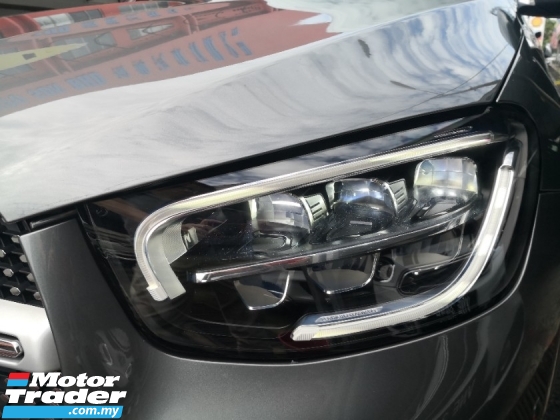 2021 梅赛德斯 - 奔驰GLC GLC200 AMG 2021 新的改头换面完成了45,000公里，只有全方位服务NZ Wheels保修 10.2025