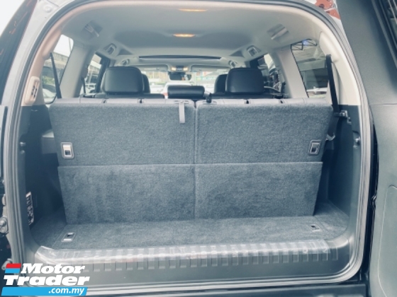 2021 TOYOTA PRADO 2.8 TX-L DIESEL Berdaftar 2024 Sunroof 7Seater 