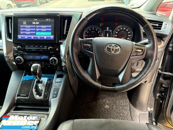 2015 TOYOTA VELLFIRE 2.4 ZG版Facelift Reg 2018 飞行员座椅P/靴子