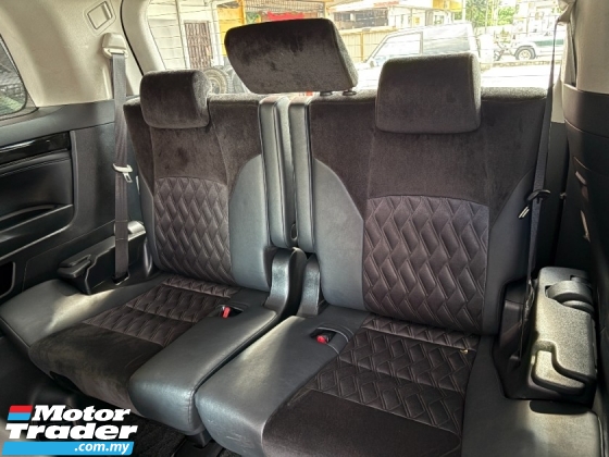 2015 TOYOTA VELLFIRE 2.4 ZG版Facelift Reg 2018 飞行员座椅P/靴子