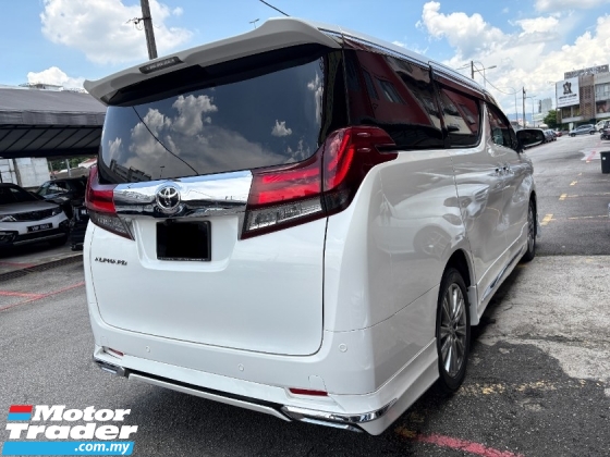 2015 TOYOTA ALPHARD 2.5 (A) Facelift Modelista Kit Leather Seat Camera