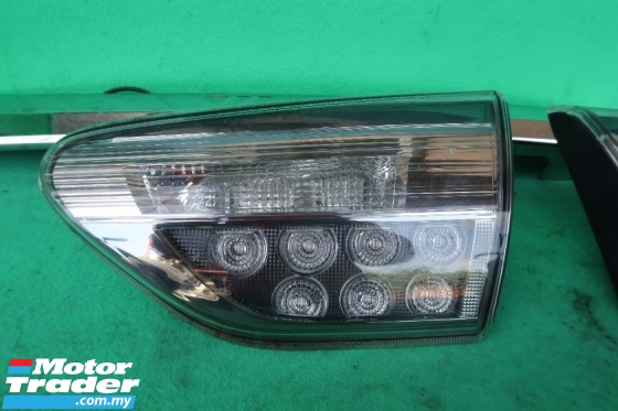 TOYOTA WISH ZGE20 REFLECTOR WITH CHROME Performance Part 