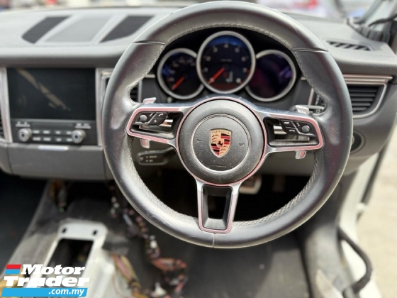 PORSCHE MACAN 2.0 PDK 2016 HALF CUT Performance Part 