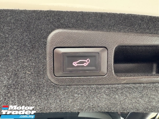 2017 TOYOTA Harrier 2.0 (A) berdaftar 2019 360 But Kuasa Kamera 