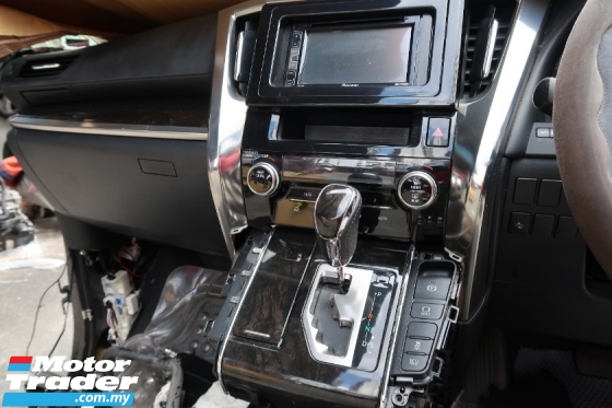 TOYOTA ALPHARD V6 HALF CUT Performance Part 