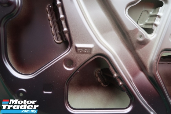 TOYOTA VOXY REAR BONNET Performance Part 